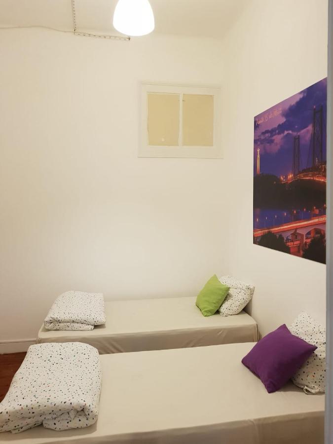 7 Luz Hostel Лісабон Екстер'єр фото