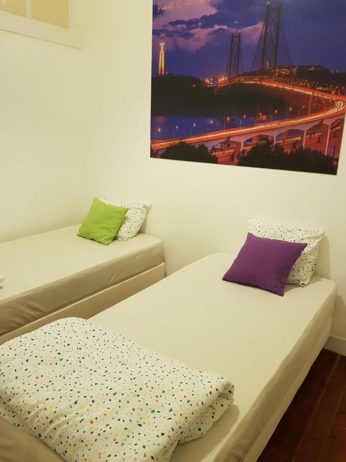 7 Luz Hostel Лісабон Екстер'єр фото